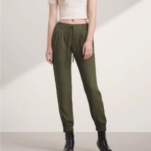Aritzia Tna Talula Joggers in Olive Green